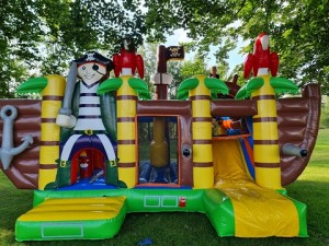 PIRAAT-SPRINGKUSSEN-LEMMER-JOURE-HEERENVEEN-SNEEK-MULTIPLAY-HUREN-PIRATEN-KUSSEN