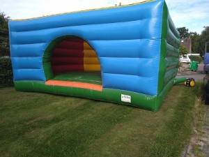 RAND-KUSSEN-HOGE-MULTIPLAY-SPRINGKUSSEN-LEMMER-JOURE-HEERENVEEN-SNEEK-GROU-AKKRUM-BOLSWARD-HUREN-getup-verhuur-scharsterbrug-friesland-JOURE