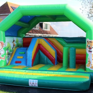 regenboog-jungle-bos-aap-tijger-springkussen-5x4-meter-getup-verhuur-joure-heerenveen-sneek-glijbaan-dak