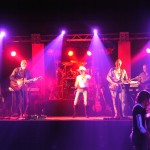 licht-geluid-verhuur-coverband-rockband-feestband-bandje-boeken-bruiloft-party-feest-betaalbaar-band-versterking-getup-verhuur-bandversterking-podium-poppodium-muziek-artiest-muzikant-joure-friesland-lemmer-heerenveen-sneek-bolsward-makkum-wommels-grou-akkrum-workum-franeker-leeuwarden